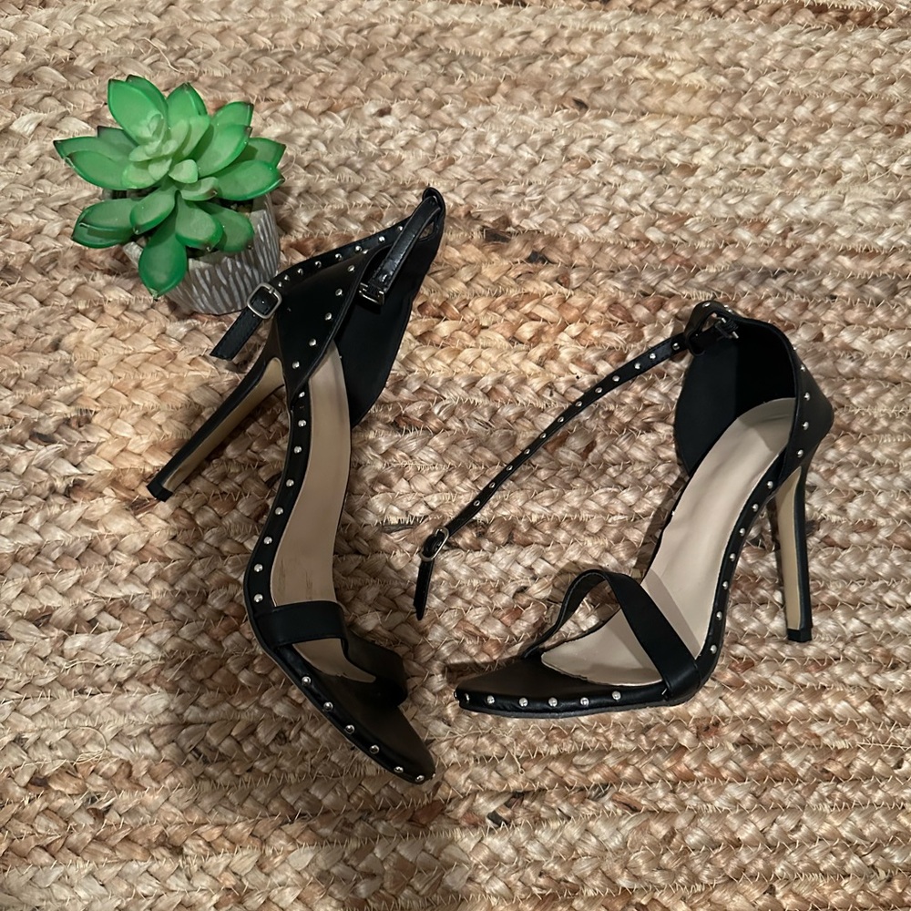 BLACK STUDDED HEELS